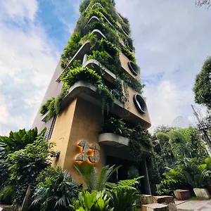 23 5*, Medellín Colombia